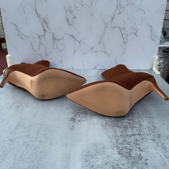 LIKE NEW w/box Mesh Sock Ankle Boot - Picture 6 of 6